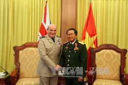 Đại tướng Đỗ Bá Tỵ tiếp Phó Tư lệnh Quốc phòng Anh